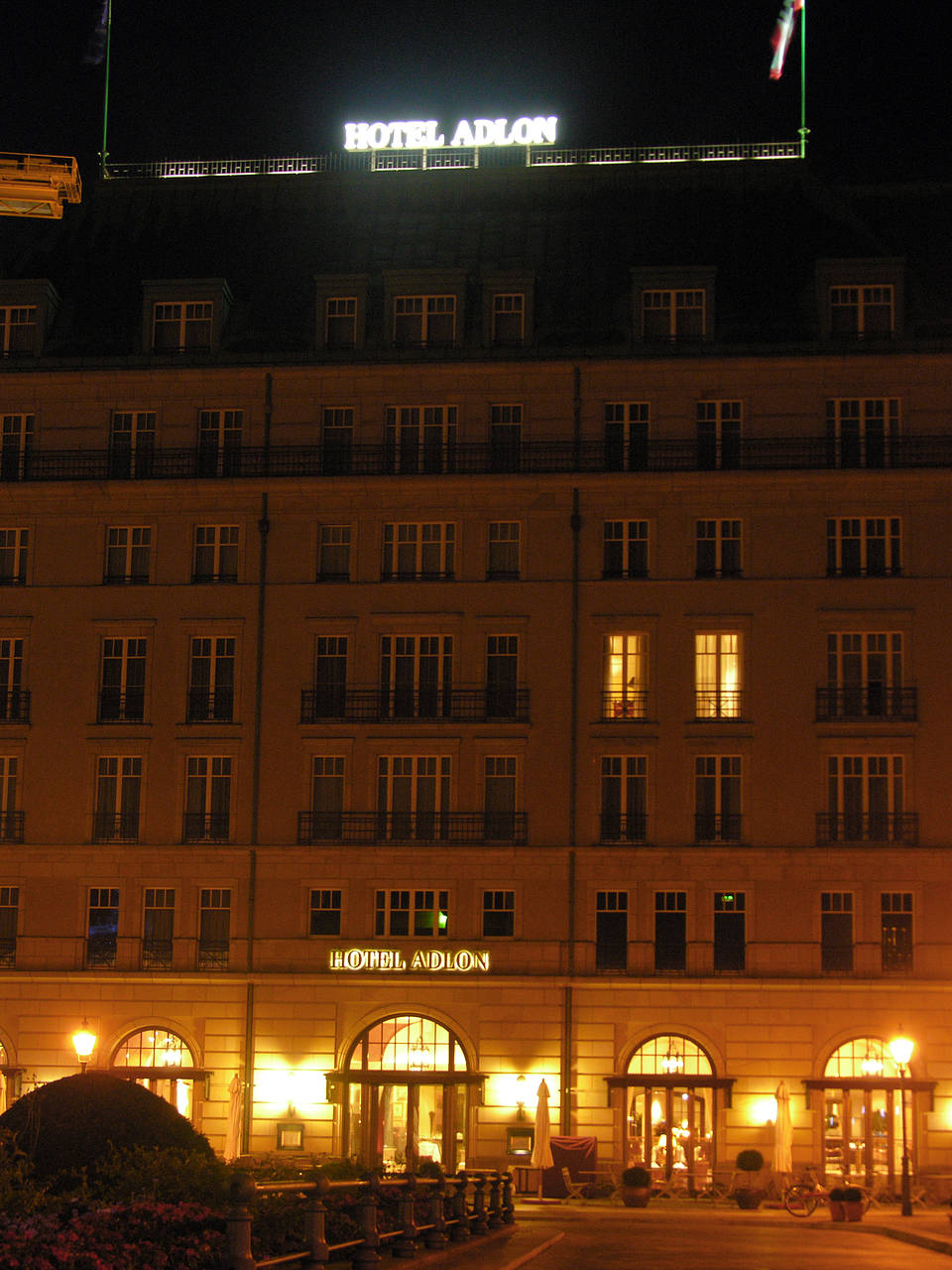 Hotel Adlon bei Nacht