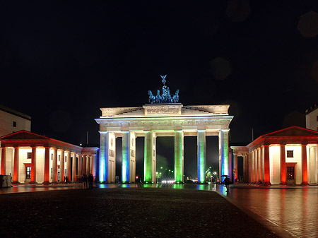 Brandenburger Tor bei Nacht Fotos