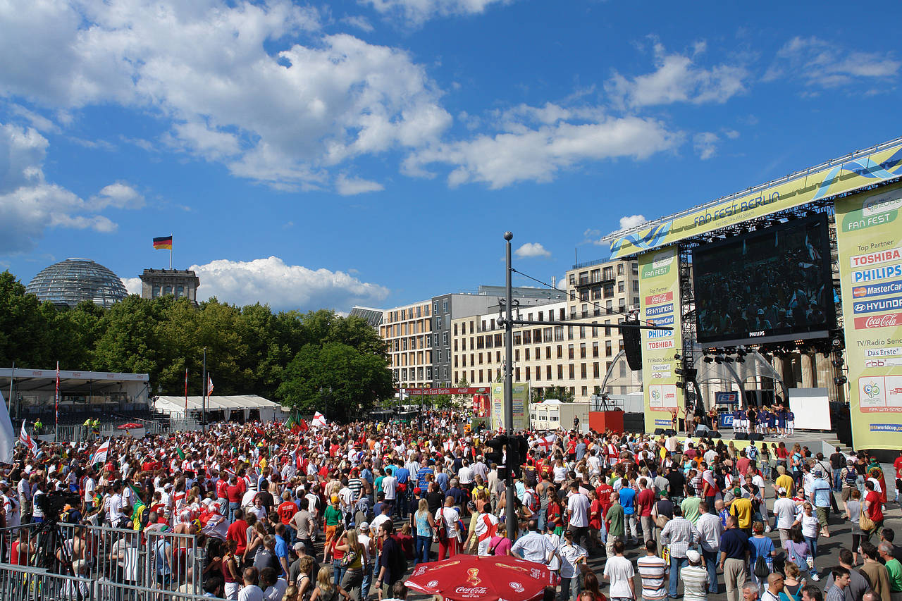 Foto Fanmeile am Reichstag - Berlin