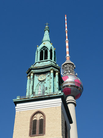 Fernsehturm und Marienkirche Fotos