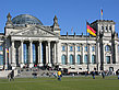 Touristen am Reichstag - Berlin (Berlin)