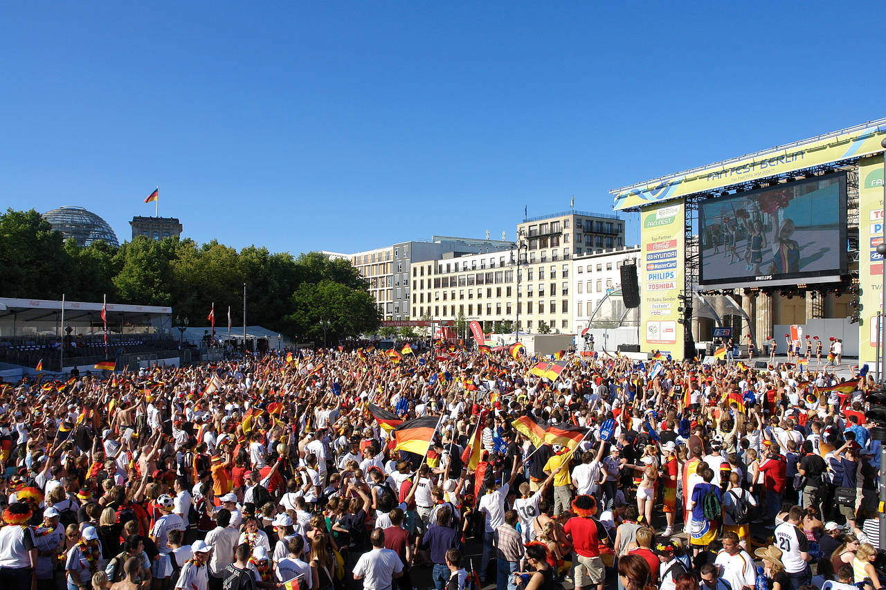Fanmeile am Reichstag Fotos