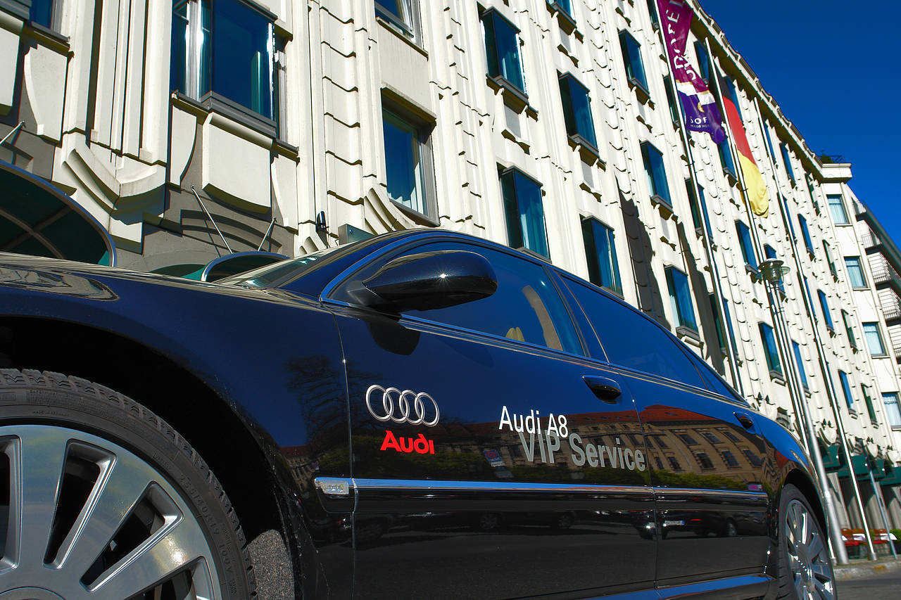 Fotos Audi A8 am Gendarmenmarkt | Berlin