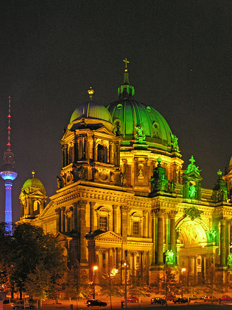 Foto Berliner Dom bei Nacht - Berlin