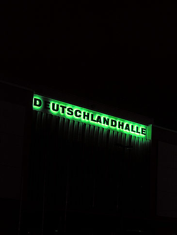 Deutschlandhalle bei Nacht - Berlin (Berlin)