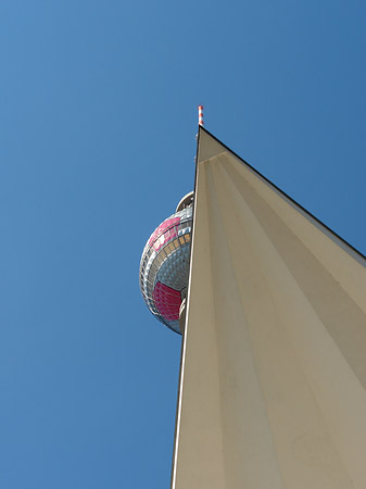 Foto Fernsehturm mit Ecke