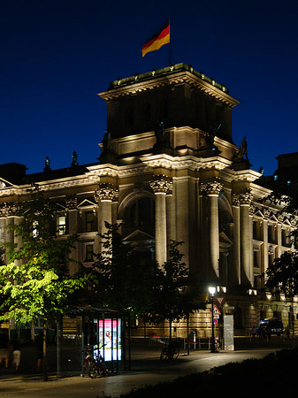 Reichstag bei Nacht