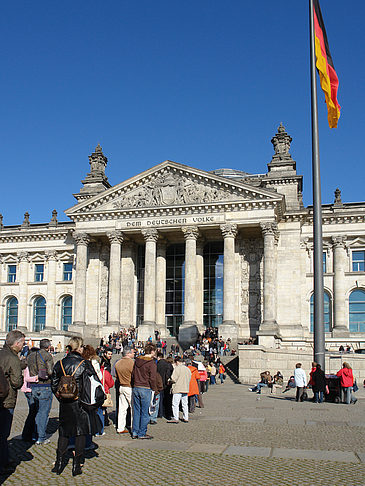 Touristen am Reichstag