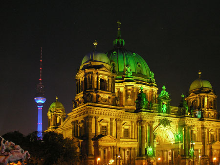 Foto Berliner Dom bei Nacht