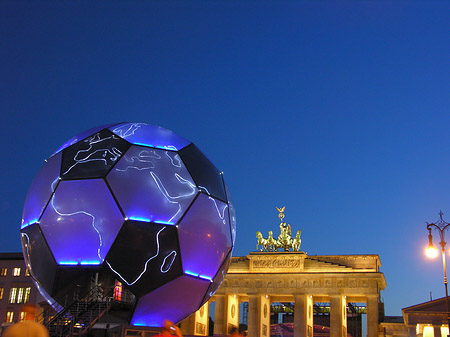 Brandenburger Tor bei Nacht Fotos