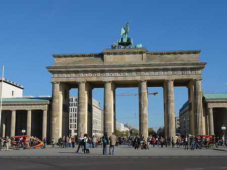 Platz des 18. März Foto 