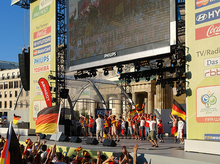 Fotos Bühne auf dem Fanfest | Berlin
