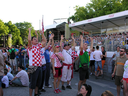 Bühne auf dem Fanfest Foto 