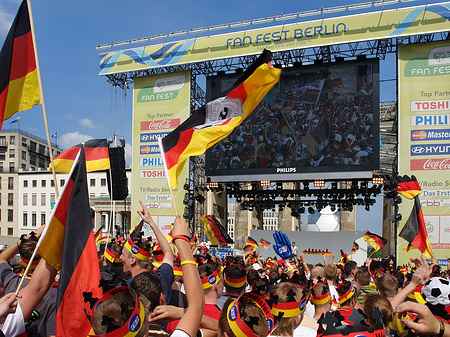 Fotos Bühne auf dem Fanfest