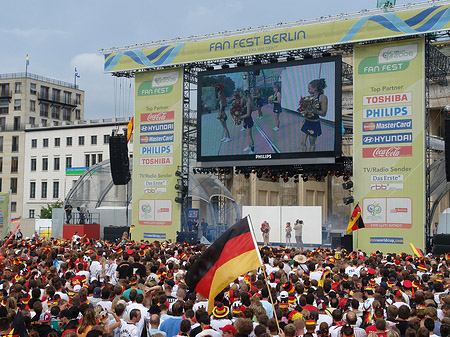 Leinwand und Fans Fotos