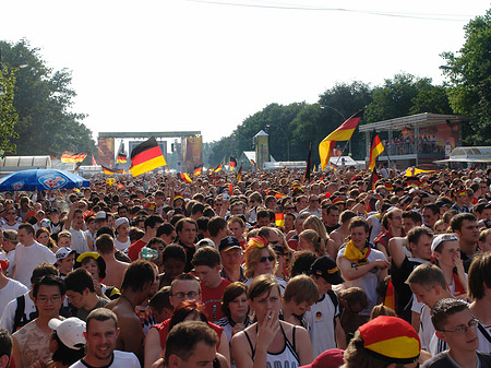 Fanfest - Menchenmasse Foto 