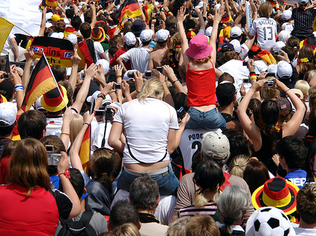 Fotos Fanfest - Menchenmasse | Berlin