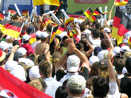 Foto Fanfest - Menchenmasse