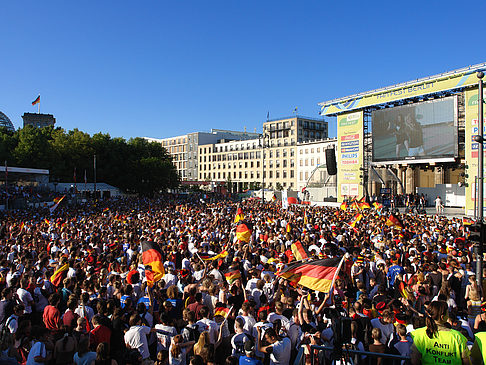 Fanmeile am Reichstag Foto 