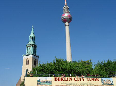 Fernsehturm und Marienkirche Foto 