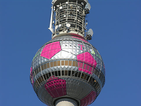 Fernsehturm Nahaufnahme Foto 