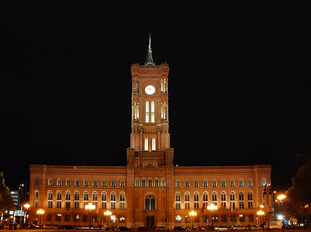 Fotos Rotes Rathaus am Abend | Berlin