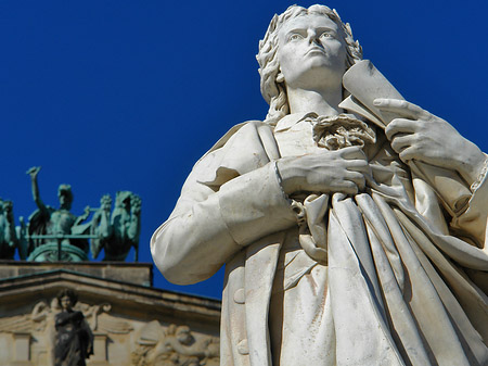 Fotos Schillerdenkmal mit Konzerthaus | Berlin