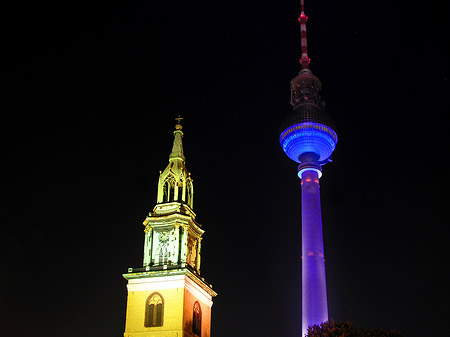 Foto Marienkirche und Fernsehturm - Berlin