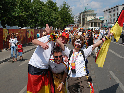 Deutsche Fans am Potsdamer Platz Fotos