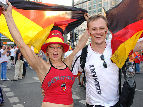 Straßenjubel Fotos