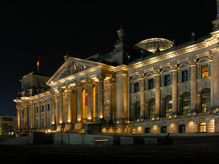Reichstag bei Nacht Fotos