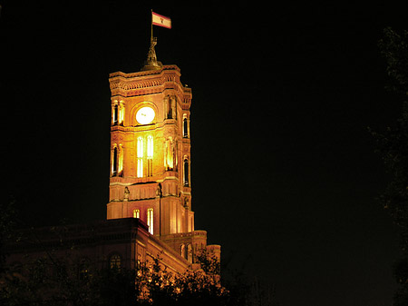 Fotos Rotes Rathaus bei Nacht
