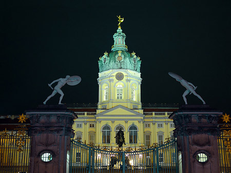 Fotos Eingang zum Schloss Charlottenburg