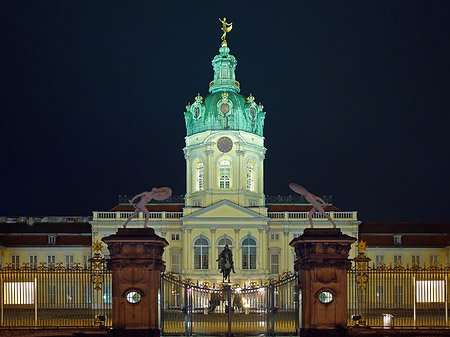 Eingang zum Schloss Charlottenburg