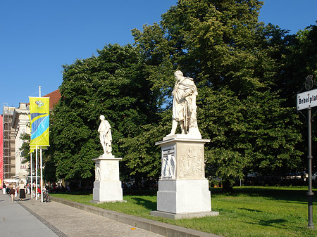 Bebelplatz und Park - Berlin (Berlin)