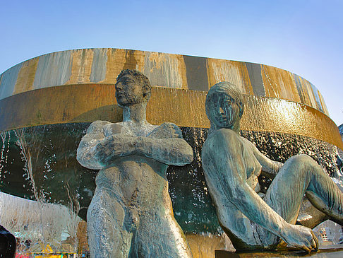 Fotos Figuren am Brunnen | Berlin