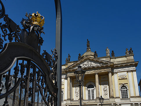 Tor vor der Garnisonkirche Foto 