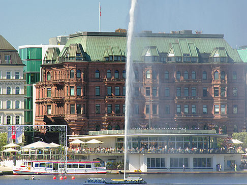 Fontäne auf der Binnenalster - Hamburg (Hamburg)