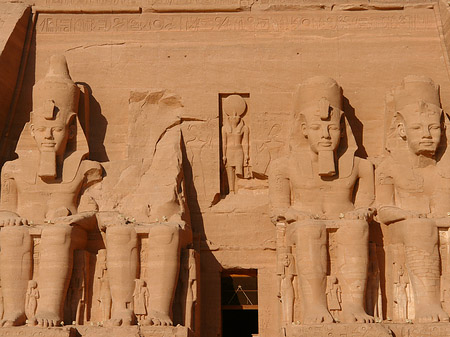Tempel mit Touristen - Landesinnere (Abu Simbel)