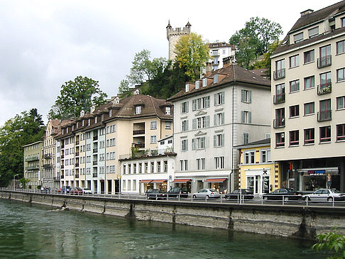 Gebäude am Wasser - Luzern (Luzern)