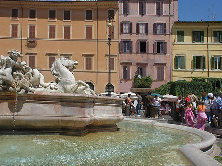 Menschen am Brunnen - Latium (Rom) (Rom)